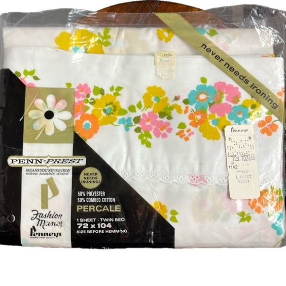 Vintage Other - NOS Vintage 70s Pennys Fashion Manor Percale Floral Twin Flat Sheet 72x104